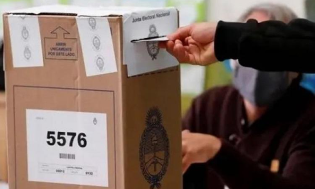 LA DEMOCRACIA ESTA EN RIESGO: VAMOS EN UN TREN A 200 KM POR HORA RUMBO A UN PRECIPICIO.